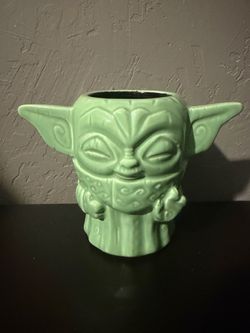Geeki Tikis Star Wars The Mandalorian Grogu The Child Baby Yoda Tiki Mug Cup