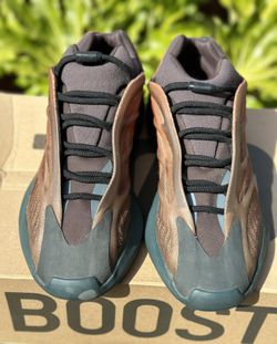 adidas gazelle silver green womens Adidas - Yeezy 700 Yeezy 700 V3 'Copper Fade' (6 US) | myGemma
