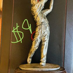 Metal Golf Desk Statue - Makes A Great Gift 