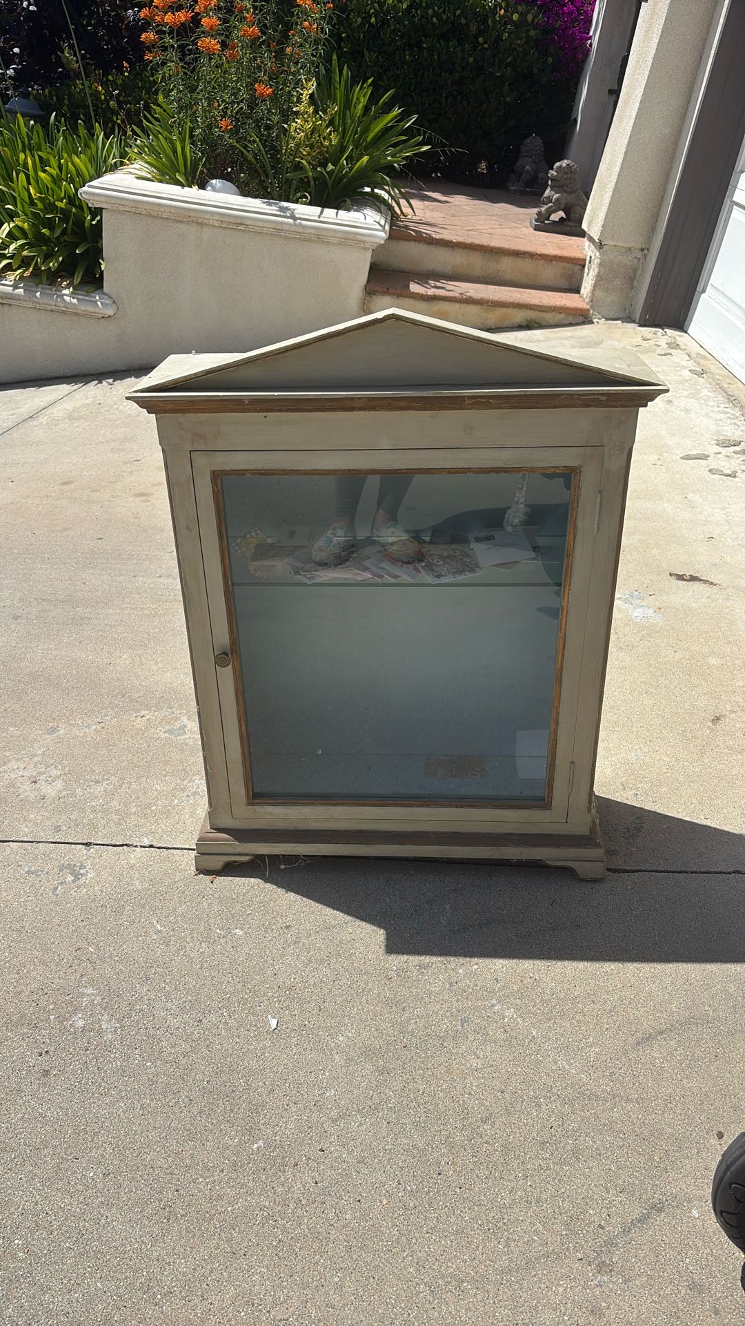 Curio Cabinet With Glass Shelves