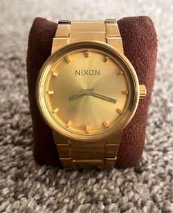 Nixon watch