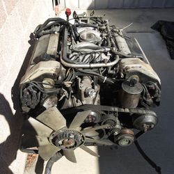 Mercedes Benz 400E 8 Cylinder Engine And Trans