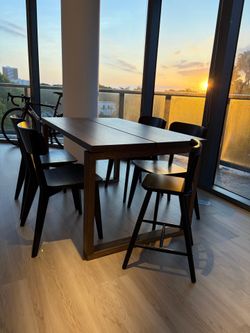 DiningTable