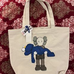 Kaws Tote Uniqlo