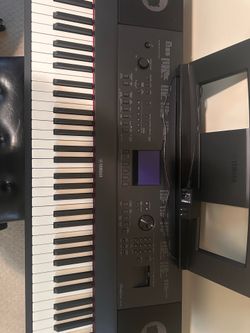 Yamaha Portable Grand piano - DGX 660