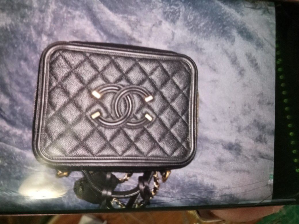 Handbag Chanel Filigree Vanity Case Cross Body Bag 