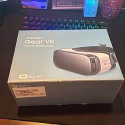 Brand New Samsung Gear VR Powered By oculus