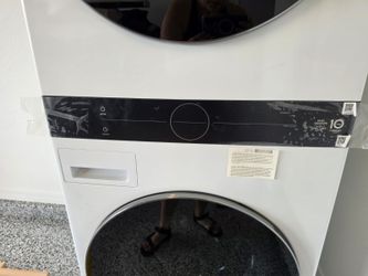 BRAND NEW LG THINQ STACKABLE WAHER DRYER WKHC252H*A