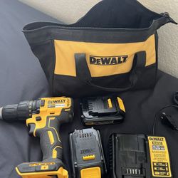 Dewalt 20V Brushless Drill Driver with 2 1.3ah Batteries+Charger and Bag