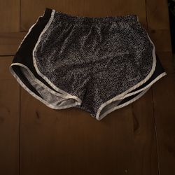 Black And White Giraffe Print Shorts 