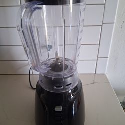 Mainstays 6 speed blender like new