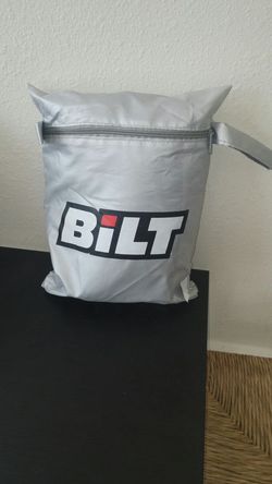 Bilt medium sized motorcycle rain cover.