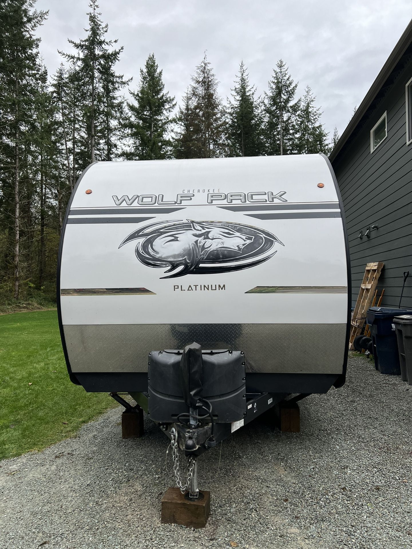 2020 Cherokee Wolf Pack 24pack14+ Toy Hauler