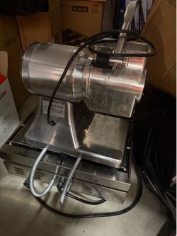 Cheese shredder