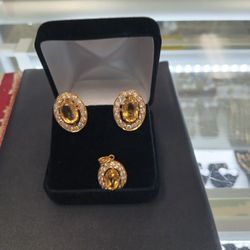 22K Earrings and pendant