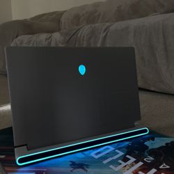 Alienware x15 R2 ( Very good deal! ) Gaming Setup