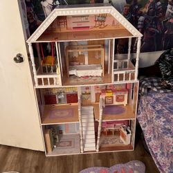 Doll House 