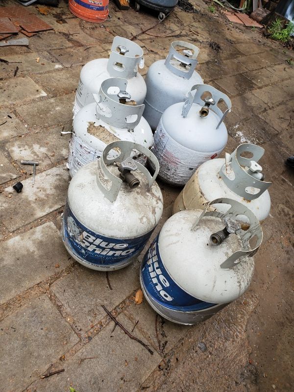 Used propane tanks , 15 a piece for Sale in Houston, TX OfferUp