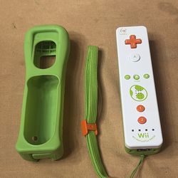 Yoshi Edition Motion Plus Remote Controller Nintendo Wii OEM Genuine w/ Silicone