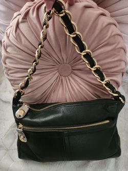 B. Makowsky shoulder bag