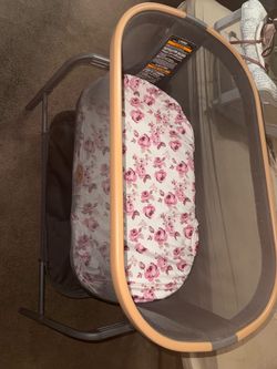 MaxiCosi Bassinet