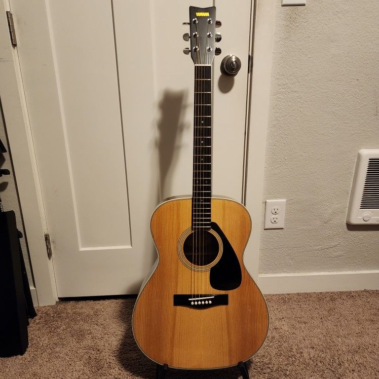 Vintage Yamaha SJ-180 Acoustic Guitar