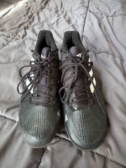 Baseball cleats