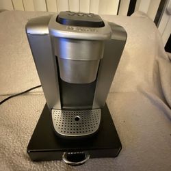 Keurig K-Elite Single-Serve K-Cup Pod Coffee Maker with Iced Coffee Setting