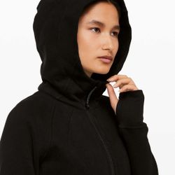 LULULEMON BLACK SCUBA FLEECE HOODIE - Size 12