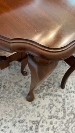Pennsylvania house Queen Anne Style wooden dining set