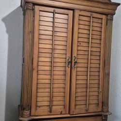 Armoire Tommy Bahama 