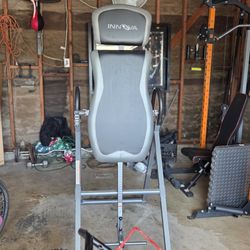 Innova inversion table