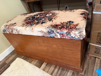 Wooden Chest/Bench