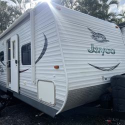 2015 JAYCO 28FT 