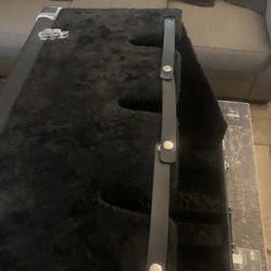 New Fender Classic Series Case Stand Holds 3 Electric Guitars Beautiful Case 