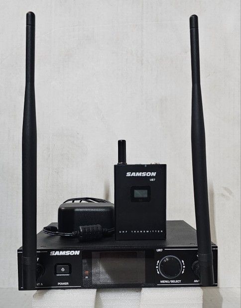 SAMSON SYNTH-7 WIRELESS BODYPACK MIC SYSTEM - $150 OBO