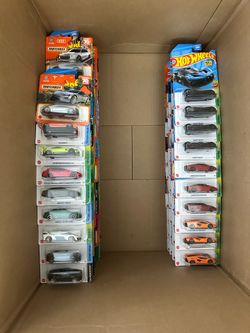 Moving Sale - 101 Hot Wheels