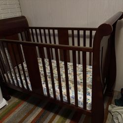 Baby Crib And Changing Table