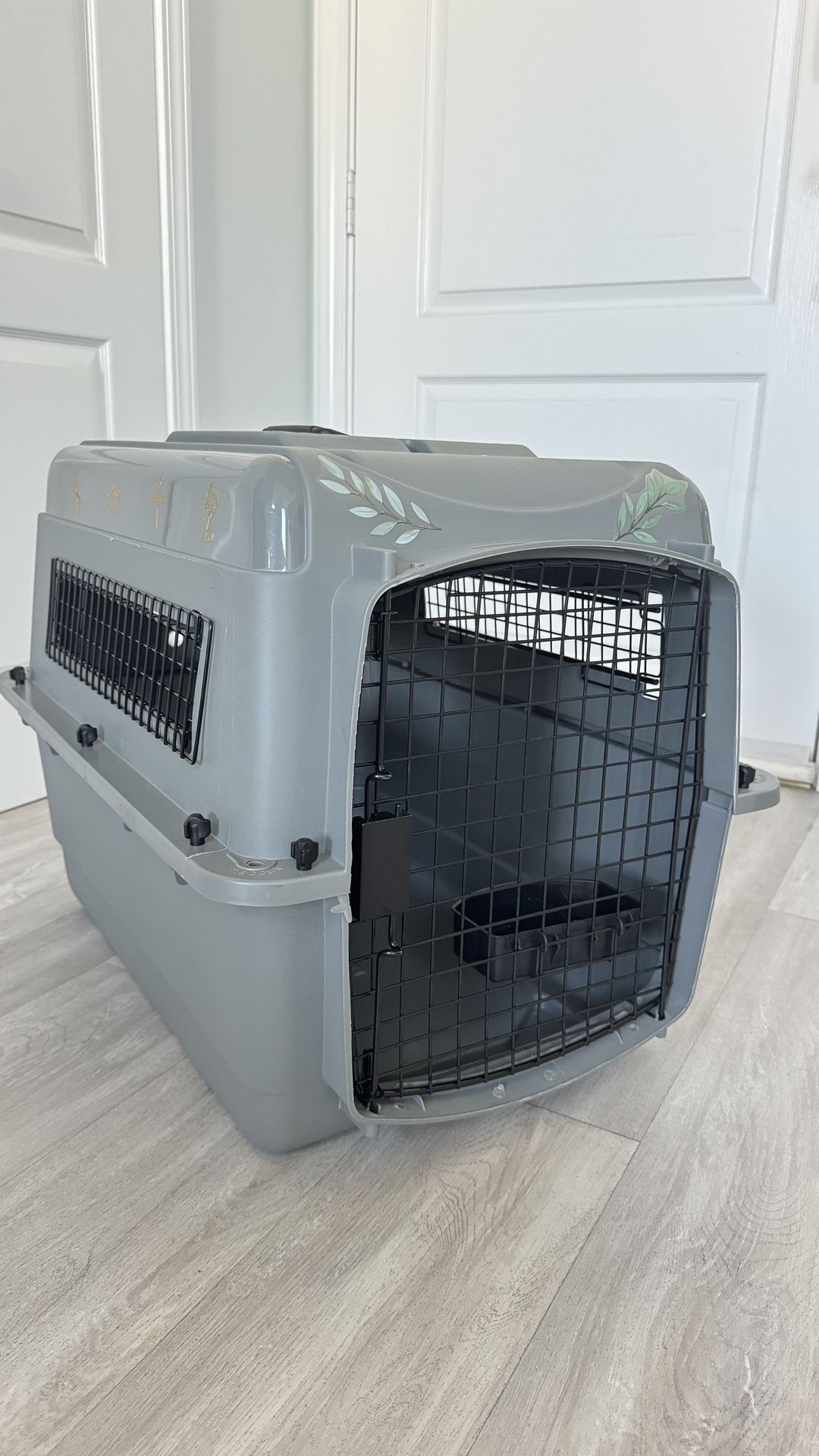 Petmate Sky Kennel - For Air and Travel, Airline Compliant Dog Crate for Pets up 15-30 lbs, Heavy Duty Dog Kennel, Made in the USA- 28 Inches