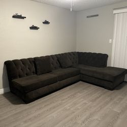 L Sectional Couch  THROW OFFERS