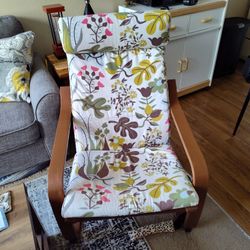 ($40) Like New IKEA Poang Chair With Cushion 