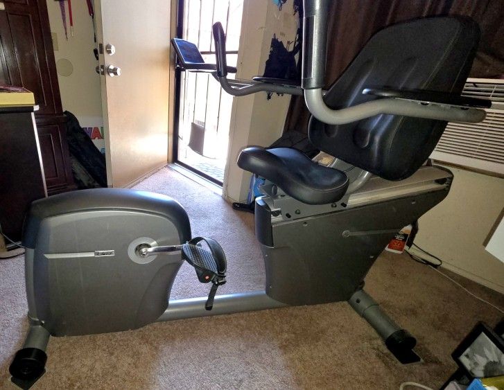 π₯ Recumbent Exercise Bike β $299 OBO β Priced to Sell! π₯