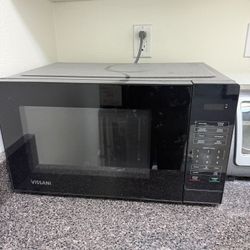 Vissani Countertop Microwave Oven – Black
