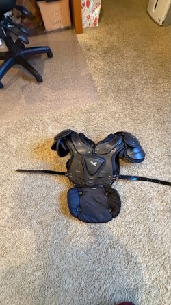 Youth Large Xenith Flyte Football shoulder pads