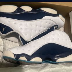 Jordan 13 Low Hornets