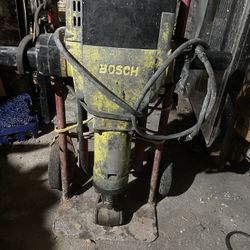 Bosch Brute 120 Volt Corded Demolition Hammer Construction Tool Drill