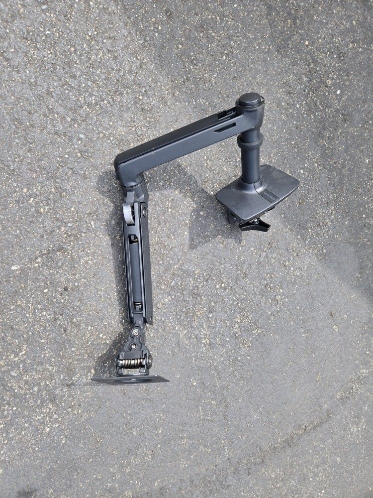 Ergotron LX Desk Monitor Arm, Part Number: 45-241-224)