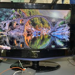 Samsung 26" High-Definition LCD TV