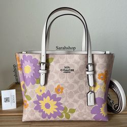 Coach Mollie Tote 25 In Signature Floral 