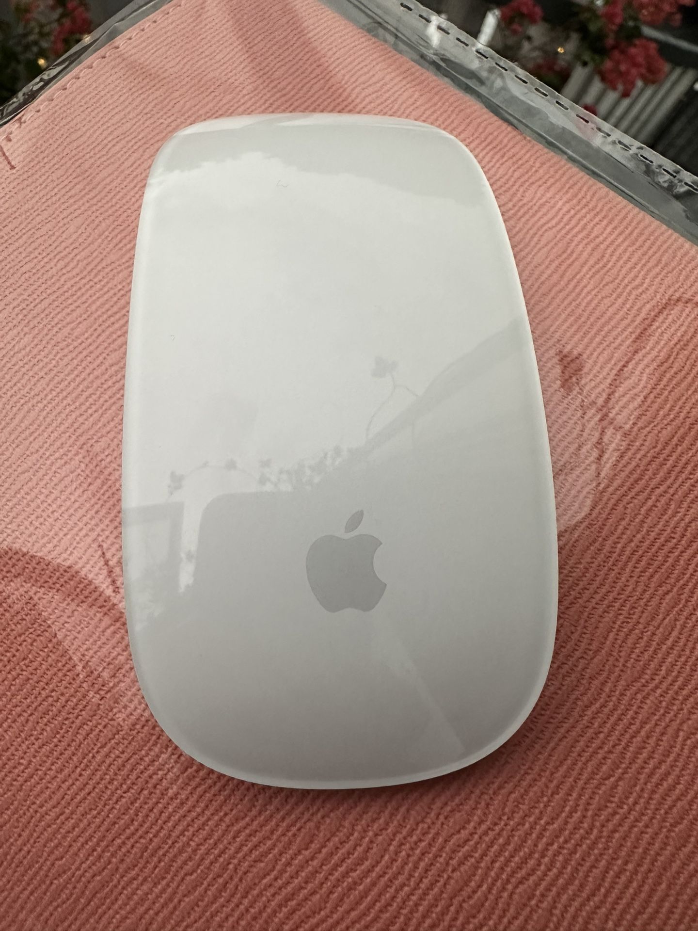 Apple Magic Mouse 2 A1657 Bluetooth Wireless Rechargeable White